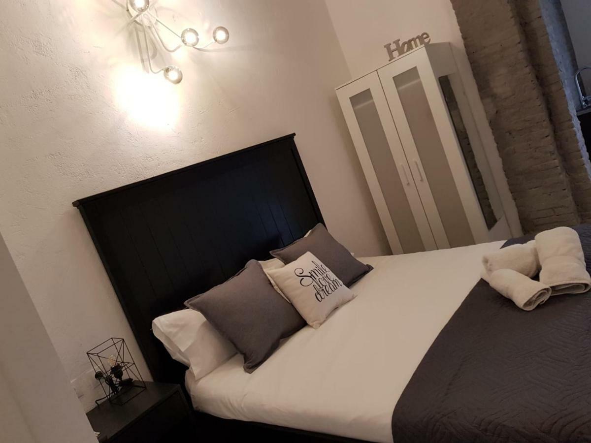 Florista Bonito Alojamiento Bien Comunicado Hotel Valencia Exterior photo