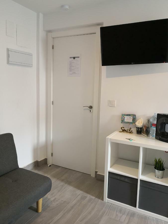 Florista Bonito Alojamiento Bien Comunicado Hotel Valencia Exterior photo